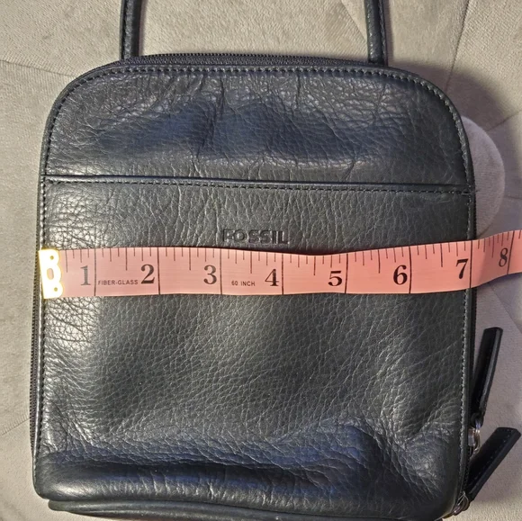 Classic Fossil Black Leather Crossbody Bag - Picture 2 of 6